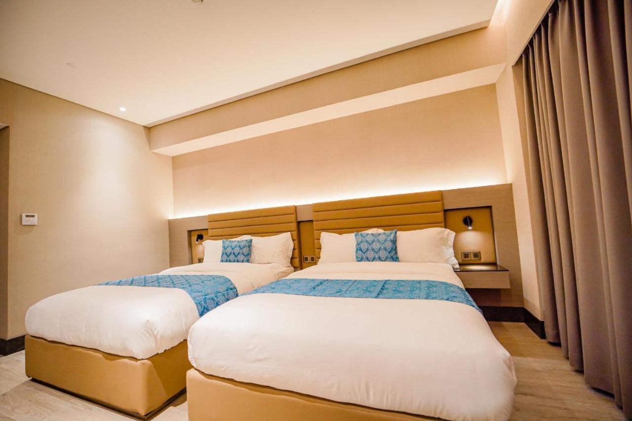 Bayprime Hotel Paranaque City Buitenkant foto