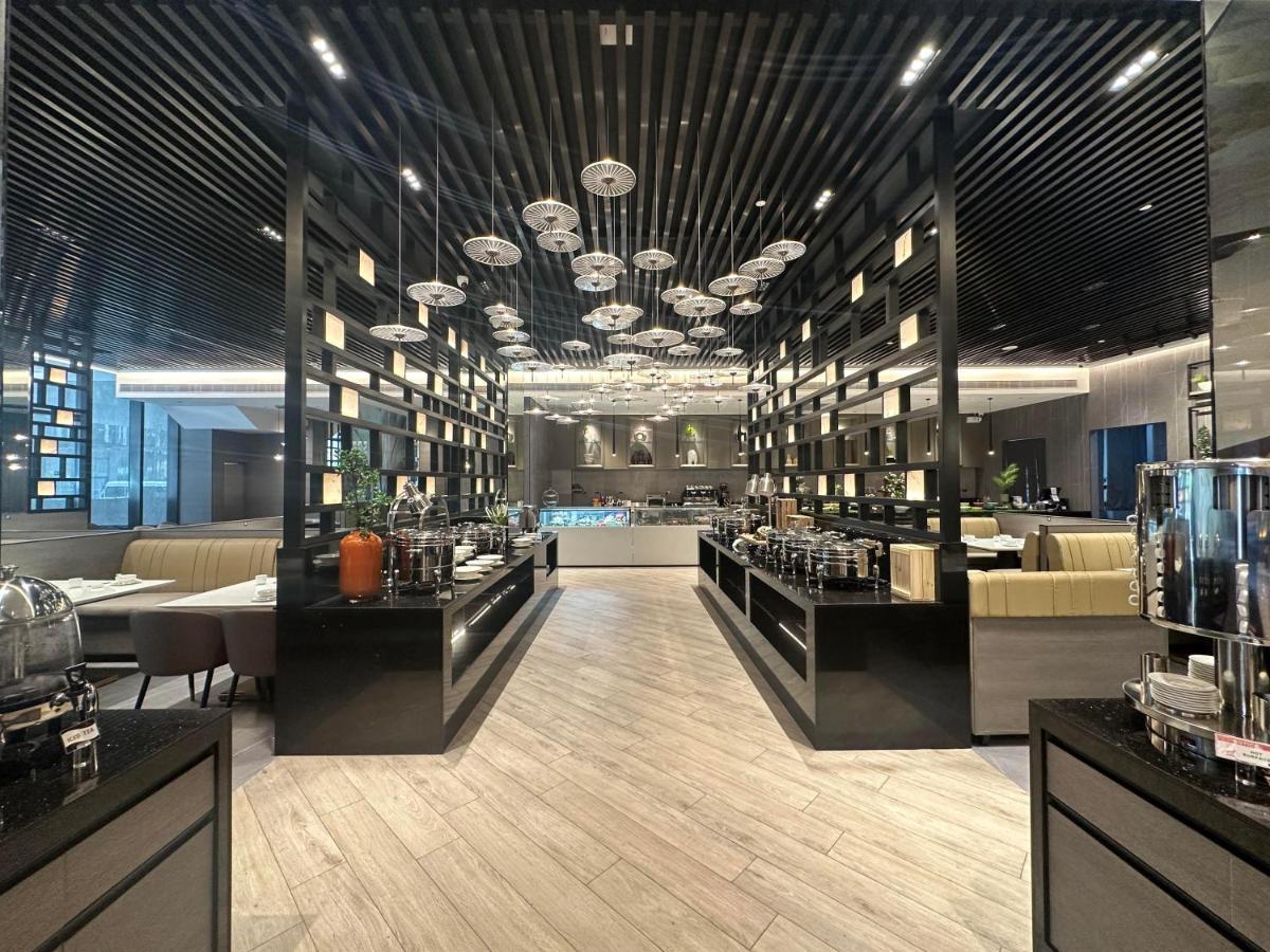 Bayprime Hotel Paranaque City Buitenkant foto