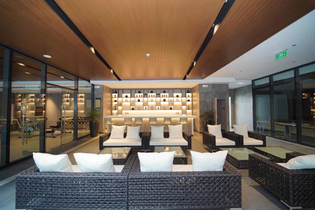Bayprime Hotel Paranaque City Buitenkant foto