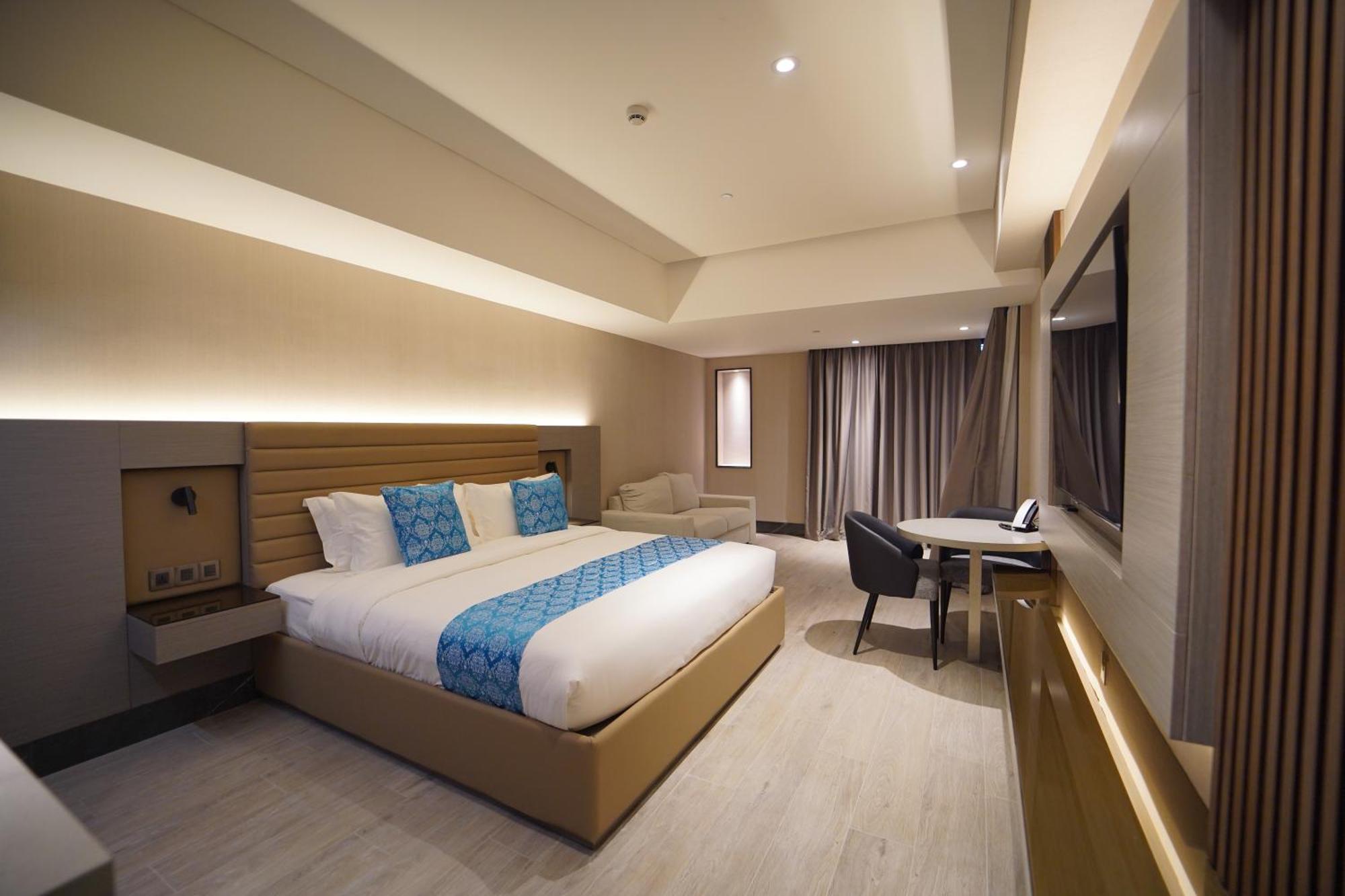 Bayprime Hotel Paranaque City Buitenkant foto